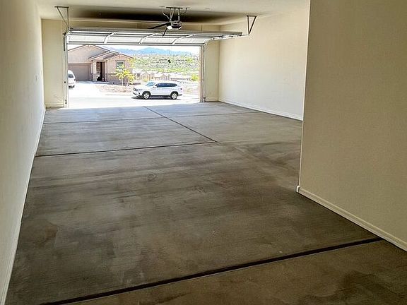 4th image of 14011 E Red Pine Pl