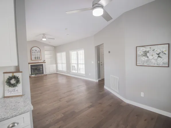 601 Laurel Hill Dr, Old Hickory, TN 37138