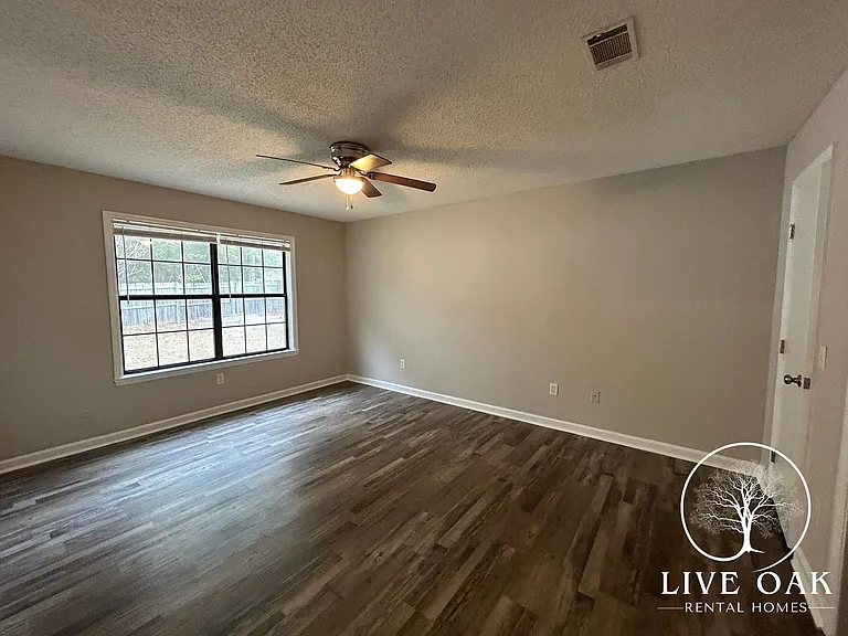 904 Willowbrook Dr — Photo 9