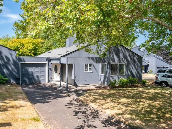 17626 NW Rolling Hill Ln, Beaverton, OR 97006