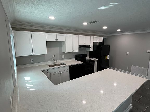 5th image of 2942 W Bay Dr APT 36