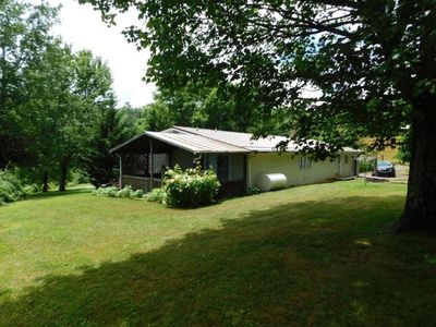 (Undisclosed Address), Elk Creek, VA, 24326