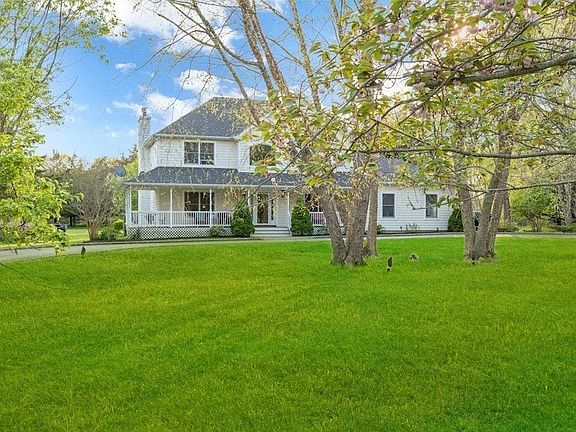 4th image of 2655 Rocky Point Rd