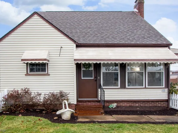 703 Bellflower Ave SW, Canton, OH 44710