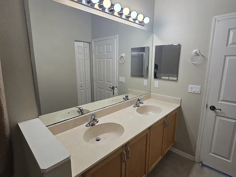 204 SW Coconut Key Way — Photo 16