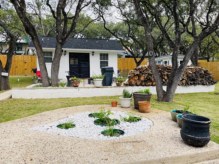 Lazy Oak Dr — Photo 23