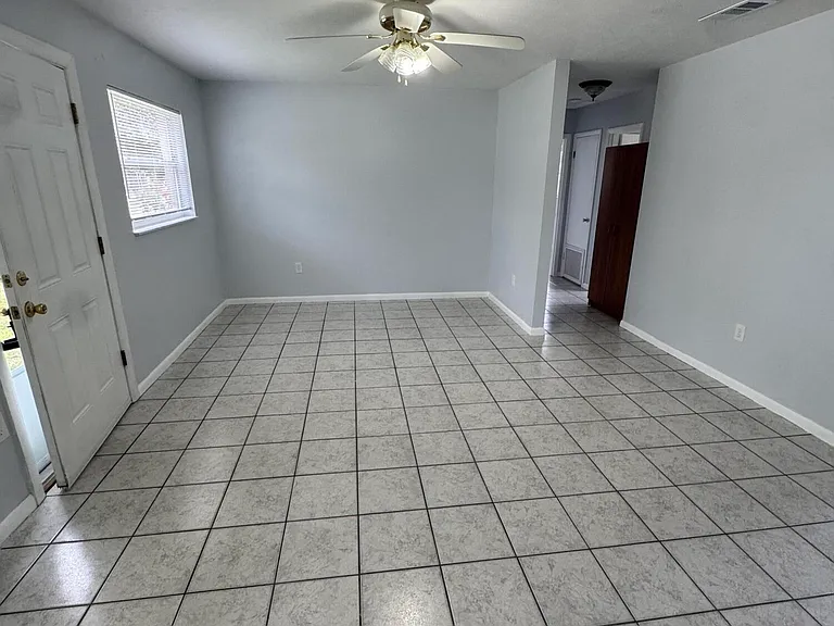 4480 Gray Ave — Photo 4