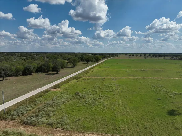 9 Tenney Creek Rd, Dale, TX 78616