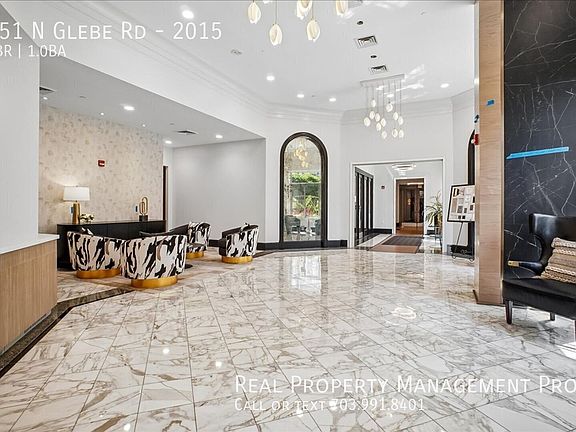 2nd image of 851 N Glebe Rd APT 2015