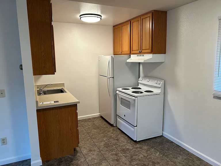 208 N H St #3 — Photo 4