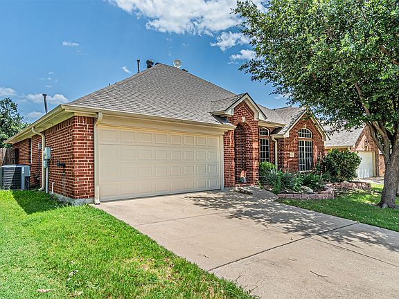 3rd image of 10132 Red Bluff Ln