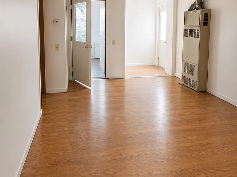 115 W Pearl St — Photo 3