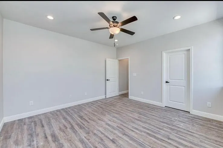 148 N Miami Ave — Photo 4