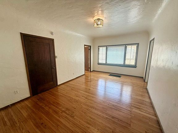 3rd image of 1844 E 5th St APT 3