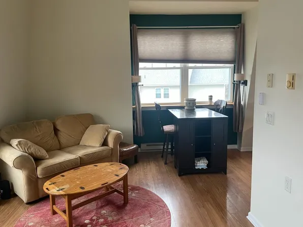 2 Mechanic St Unit U, Easthampton, MA 01027