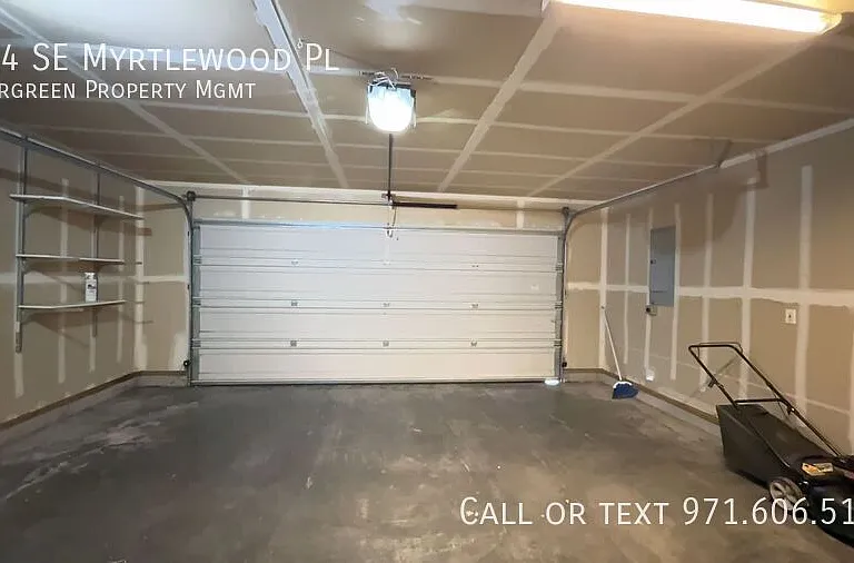 664 SE Myrtlewood Pl — Photo 36