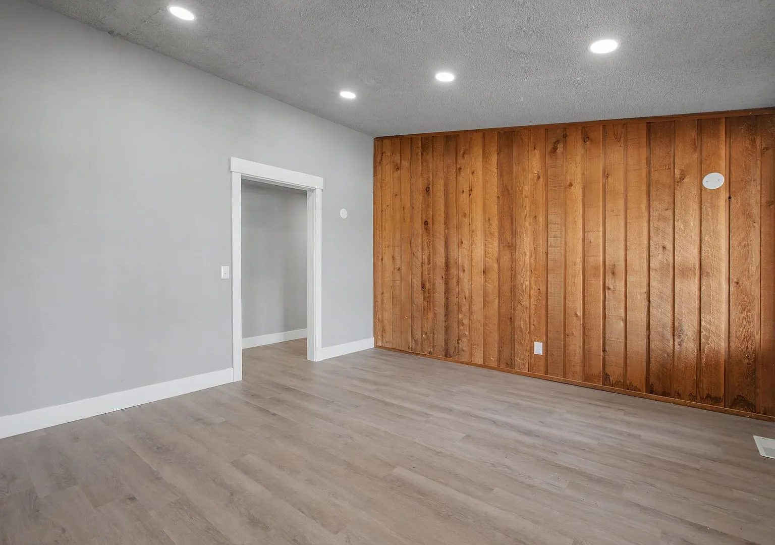 332 S Birch — Photo 4