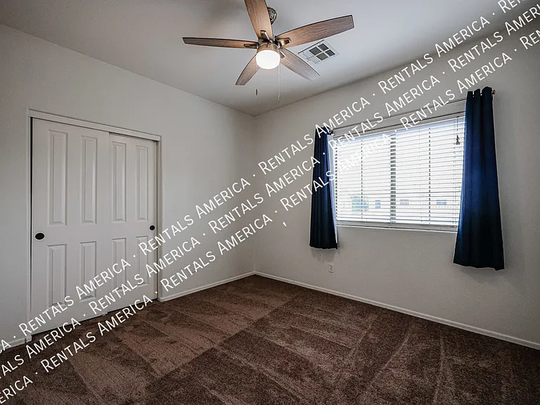 3481 E Vernon St — Photo 36