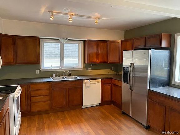 4th image of 5271 Isles Rd