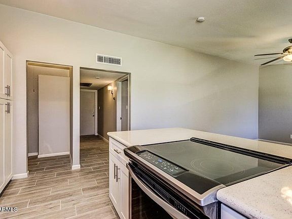 5th image of 10604 W OAKMONT Drive