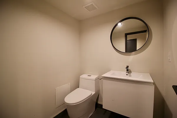 Rented by Hagstrom Management Inc | media 7