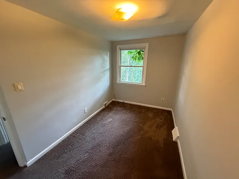 71 Suburban Ln — Photo 5