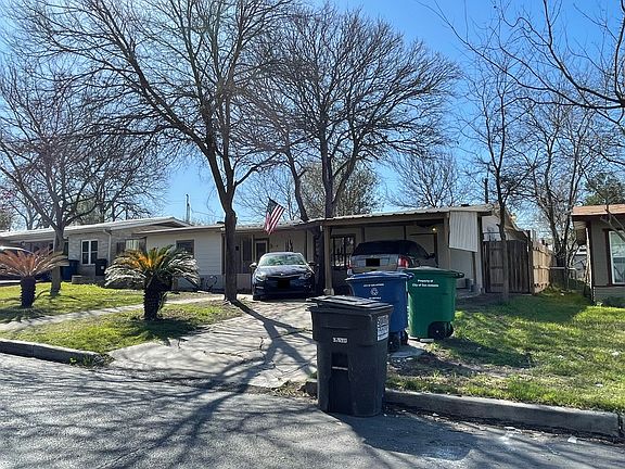 2nd image of 138 Savannah Dr