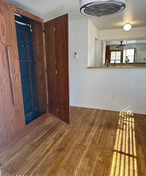 1340 E Missouri Ave — Photo 4