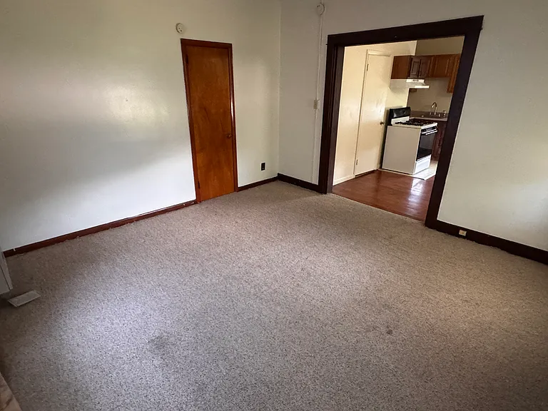 1207 E King Street — Photo 5