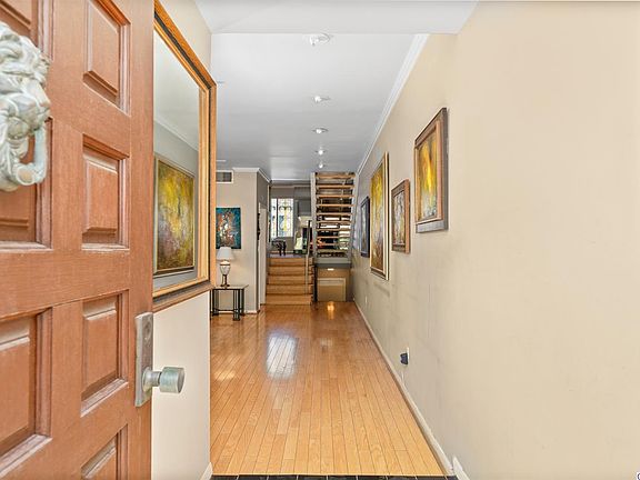 3rd image of 407 S Spalding Dr APT 11