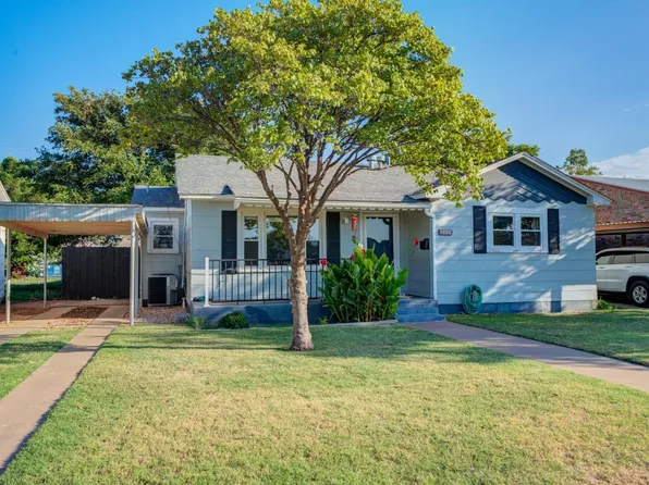 1130 W Lynn St, Slaton, TX 79364