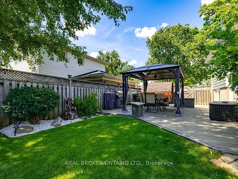 2 Core Cres — Photo 33