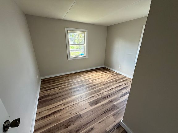2nd image of 31 Wycliffe Rd