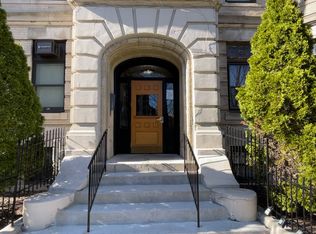 137 Peterborough St APT 34, Boston, MA 02215