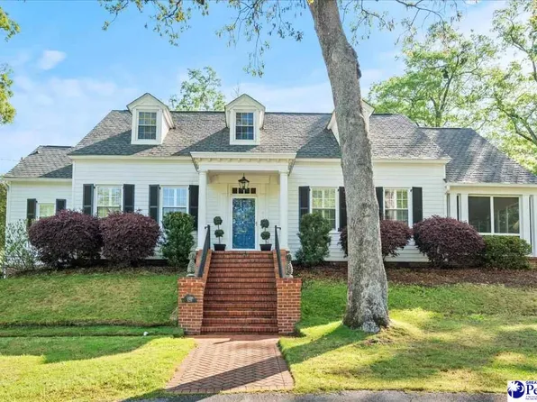 529 Woodland Dr, Hartsville, SC 29550