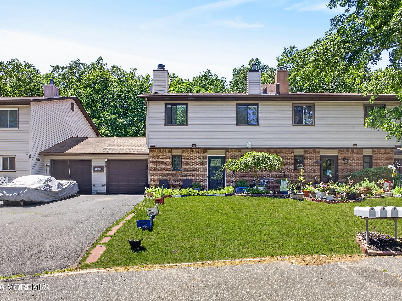 3 bed, 1.5 bath, 1276 sqft, $3,000 — Photo 3