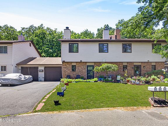 3rd image of 6 Swan Road