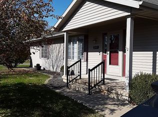 400 S 4th St, South Pekin, IL