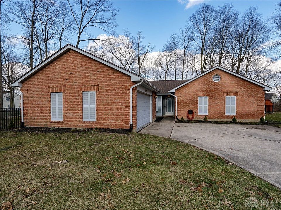1st image of 2411 Bentree Ct
