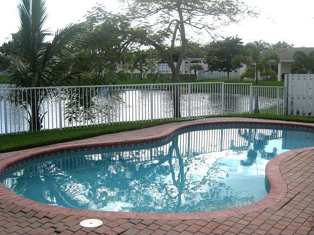 1st image of 3450 SW 52nd St