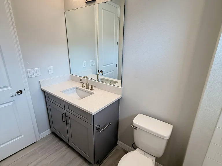 1352 Arklow Cir — Photo 27
