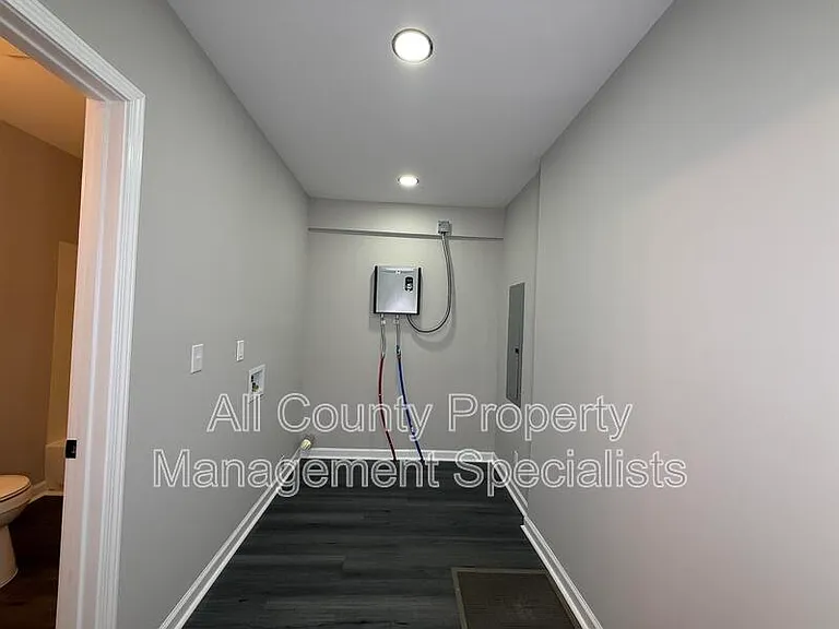 1013 Pinelane Rd — Photo 10