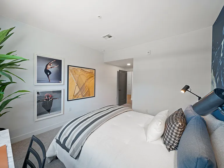 Halcyon House — Photo 100
