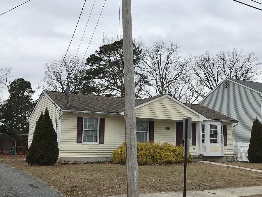 2nd image of 1116 Buck St