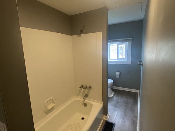 2nd image of 43 Judson St