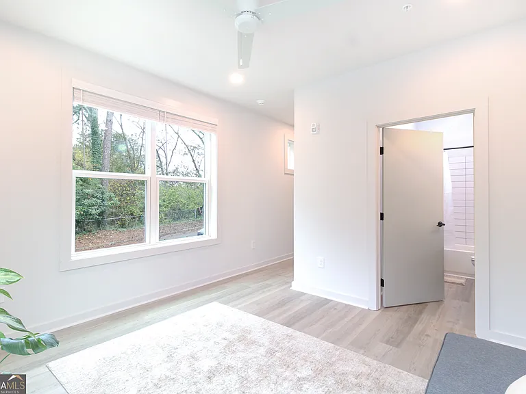 240 Martha Dr #110 — Photo 24