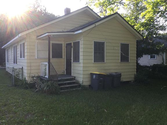 3rd image of 739 Mackinaw St