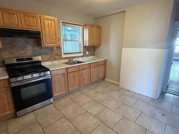 76 Halstead St, Newark, NJ
