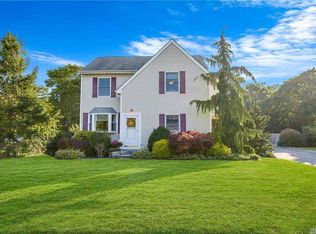 857 Greenlawn Ave, Islip Terrace, NY 11752