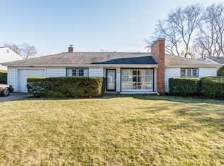 340 E Hawthorne Blvd, Wheaton, IL 60187